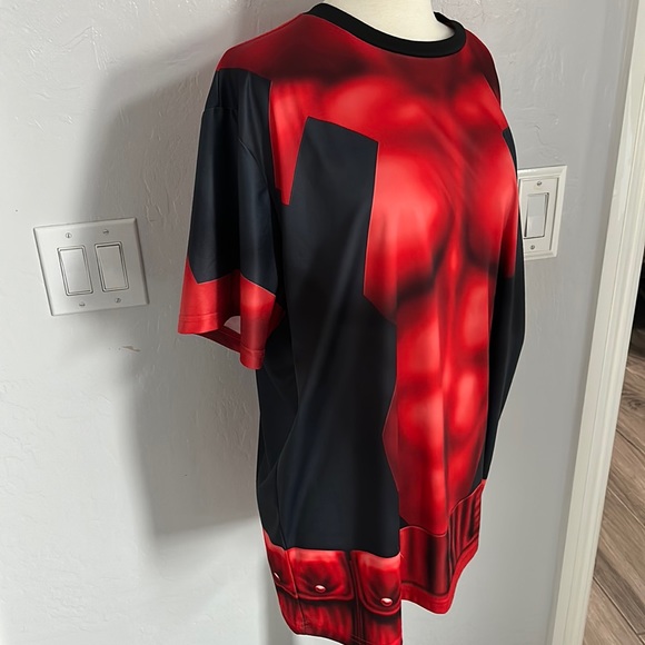 Marvel Lightweight shirt size large/xl - Picture 2 of 6